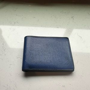 Authentic Louis Vuitton Blue LV Aerogram Leather Multiple Wallet